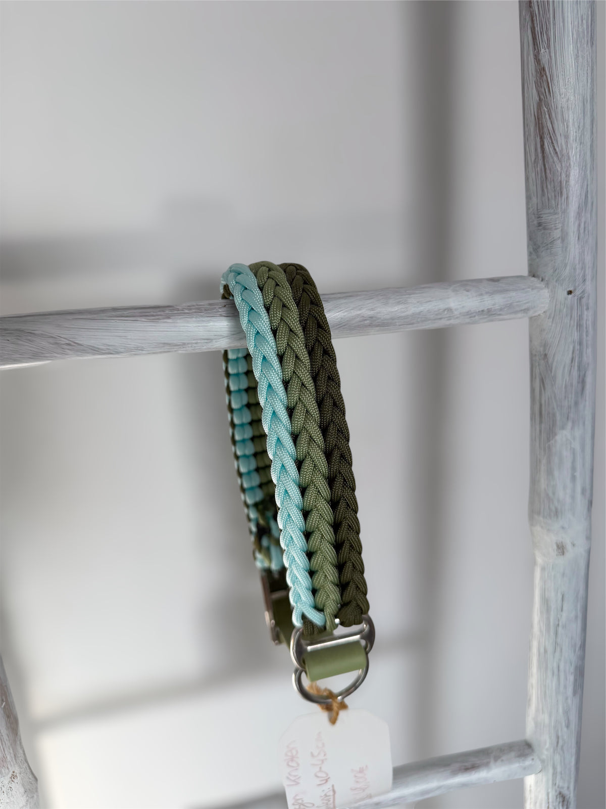 Regenbogen Knoten (Halsumfang 40-45cm)